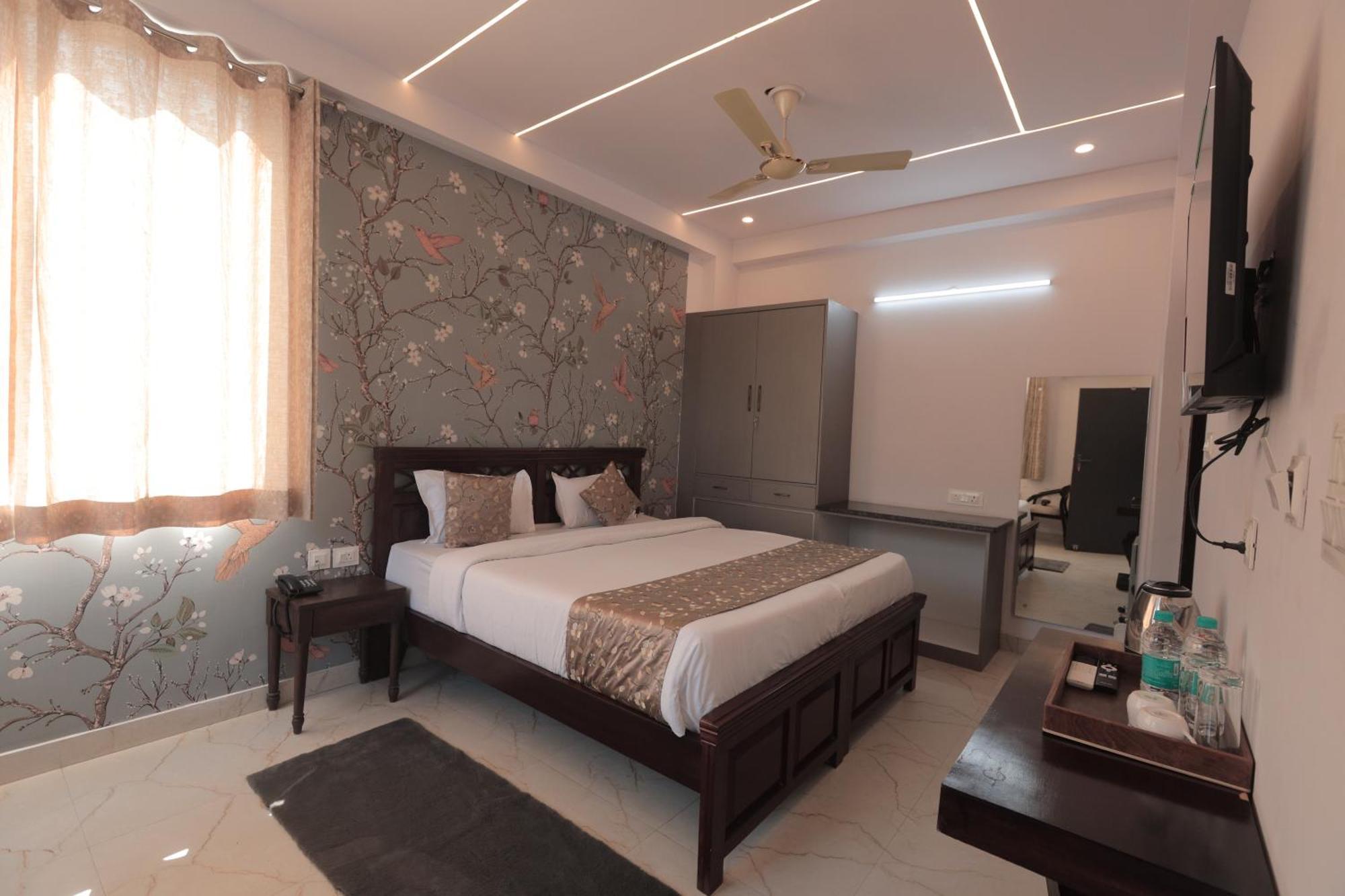 Yogved Hospitality & Resort Rishīkesh 外观 照片